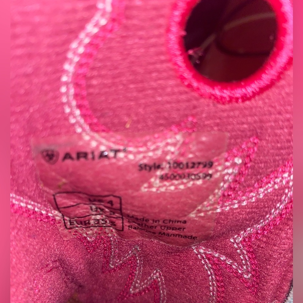 Ariat boot US size 4 in kids and they are a teal color with pink and brown - Picture 4 of 4